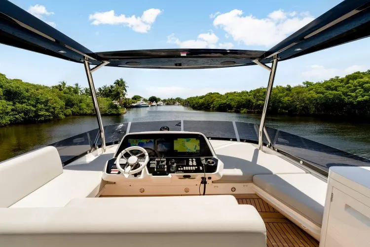 Slide: The Image of 2026 Sunseeker Manhattan 68 (2025) - Image 59 - 59