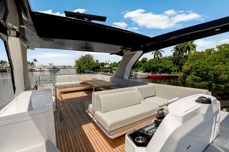 Slide: The Image of 2026 Sunseeker Manhattan 68 (2025) - Image 60 - 60