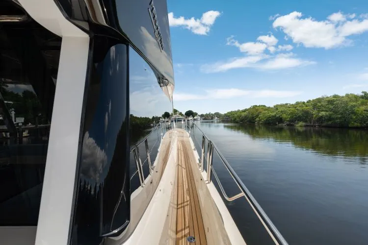 Slide: The Image of 2026 Sunseeker Manhattan 68 (2025) - Image 61 - 61