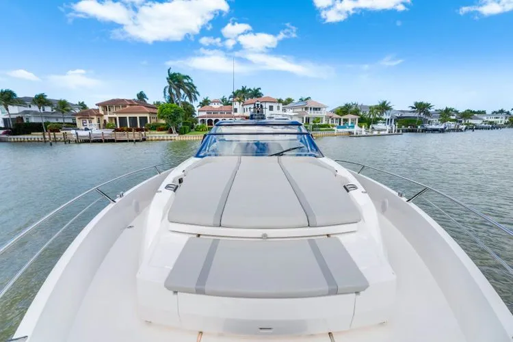 Slide: The Image of 2023 Sunseeker Superhawk 55 - Image 23 - 23