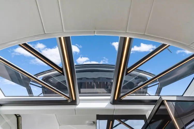 Slide: The Image of 2023 Sunseeker Superhawk 55 - Image 25 - 25