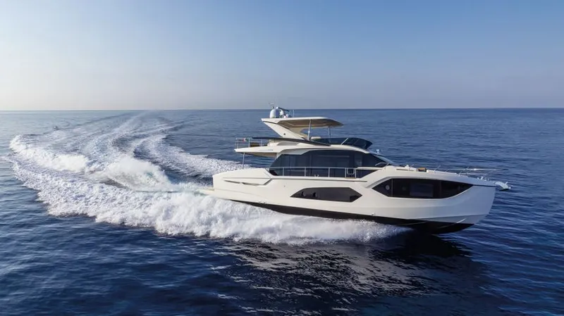 The Image of 2027 Absolute 60 Fly - Image 1 - 1