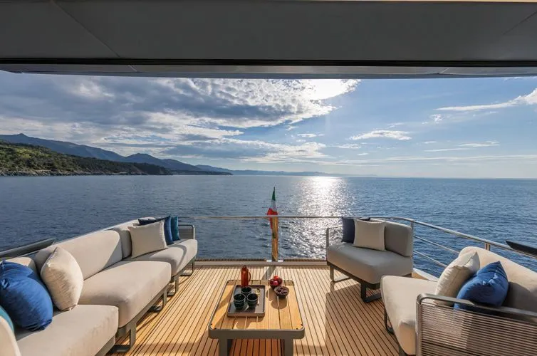 Slide: The Image of 2027 Absolute 60 Fly - Image 11 - 11