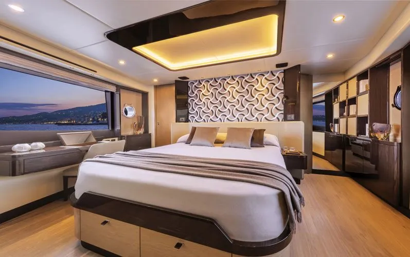 Slide: The Image of 2027 Absolute 60 Fly - Image 24 - 24