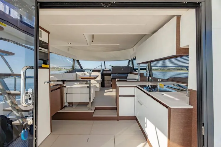 Slide: The Image of 2024 Prestige 460 - Image 22 - 22