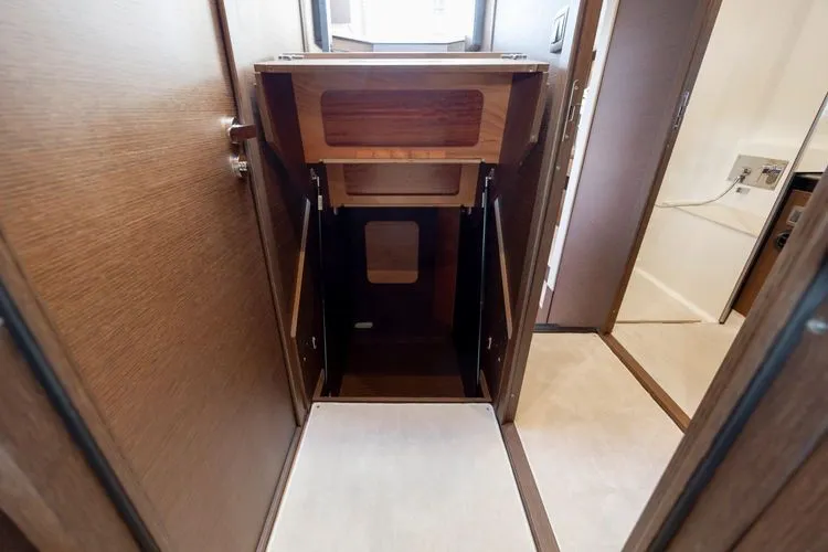 Slide: The Image of 2024 Prestige 460 - Image 48 - 48