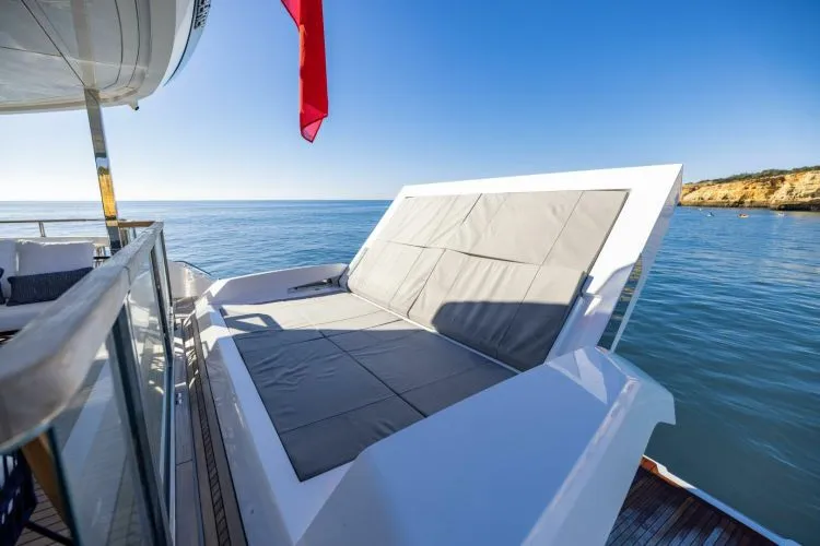 Slide: The Image of 2027 Sunseeker 100 Yacht - Image 13 - 13