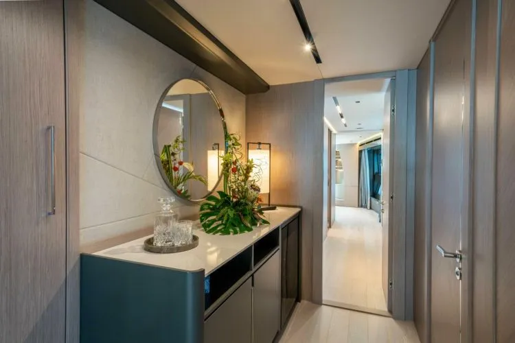 Slide: The Image of 2027 Sunseeker 100 Yacht - Image 23 - 23