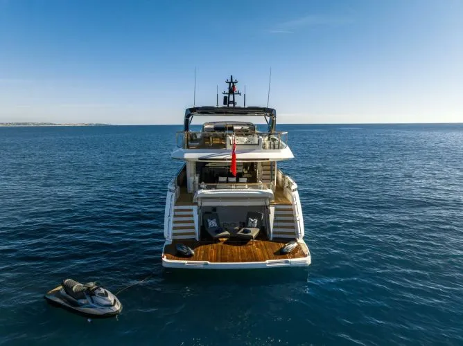 Slide: The Image of 2027 Sunseeker 100 Yacht - Image 6 - 6