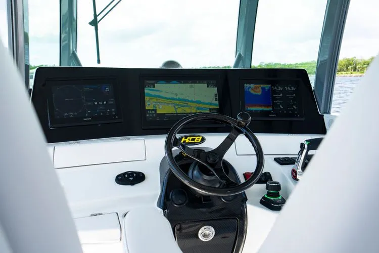 Slide: The Image of 2026 Hcb 42 Lujo - Image 28 - 28