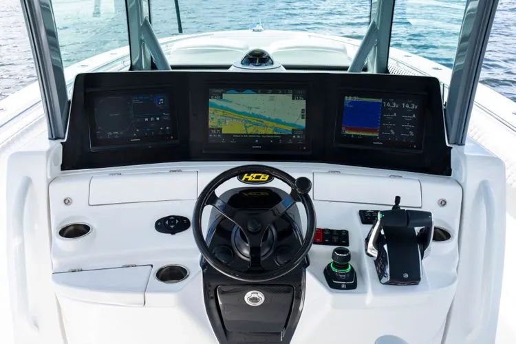 Slide: The Image of 2026 Hcb 42 Lujo - Image 29 - 29