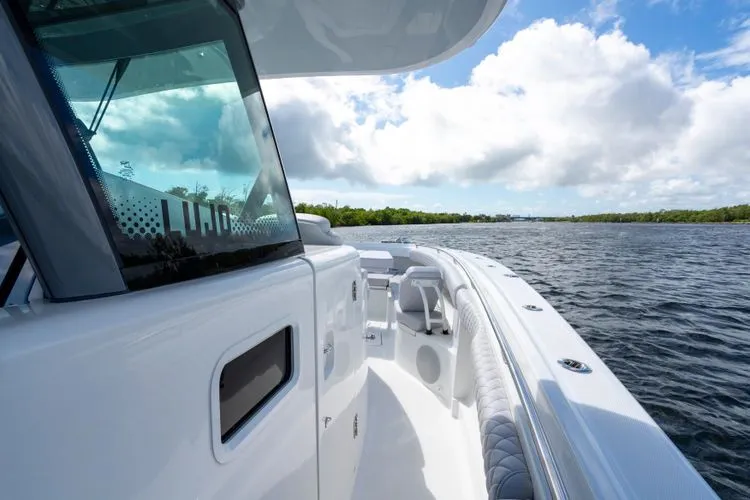 Slide: The Image of 2026 Hcb 42 Lujo - Image 31 - 31