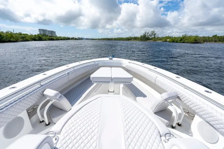 Slide: The Image of 2026 Hcb 42 Lujo - Image 32 - 32