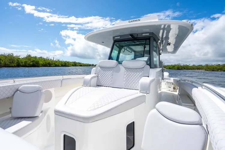 Slide: The Image of 2026 Hcb 42 Lujo - Image 34 - 34