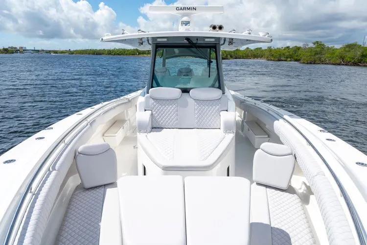 Slide: The Image of 2026 Hcb 42 Lujo - Image 36 - 36