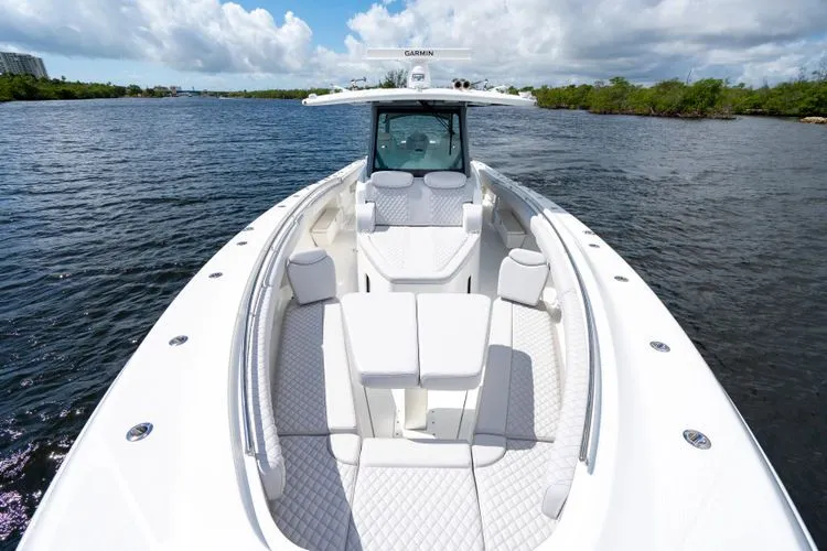 Slide: The Image of 2026 Hcb 42 Lujo - Image 37 - 37