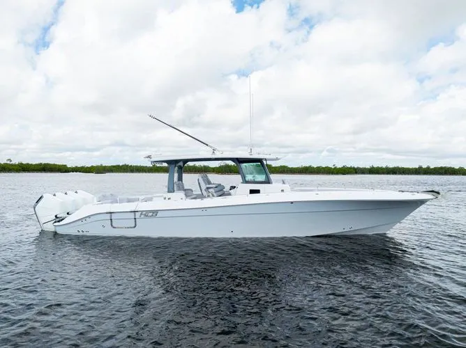 Slide: The Image of 2026 Hcb 42 Lujo - Image 4 - 4