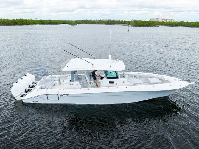 Slide: The Image of 2026 Hcb 42 Lujo - Image 5 - 5