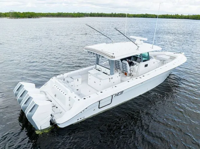 Slide: The Image of 2026 Hcb 42 Lujo - Image 6 - 6