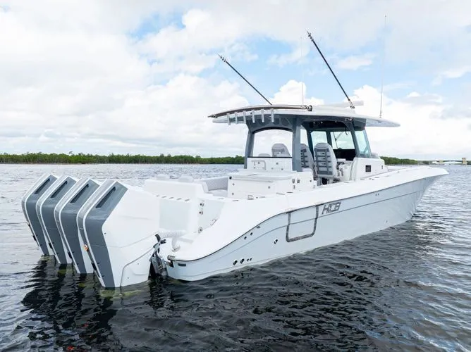 Slide: The Image of 2026 Hcb 42 Lujo - Image 7 - 7