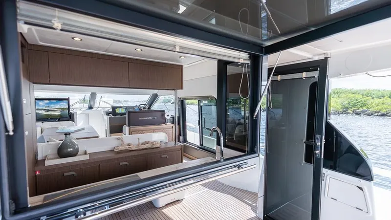 Slide: The Image of 2025 Prestige F4.9 - Image 20 - 20