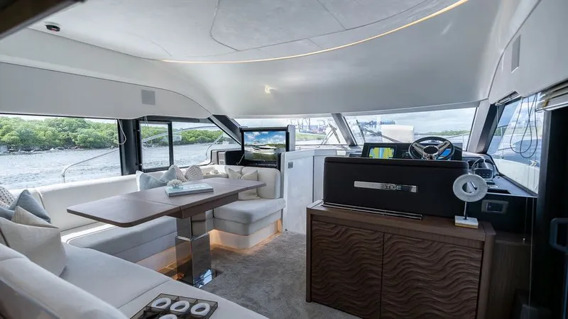 Slide: The Image of 2025 Prestige F4.9 - Image 26 - 26