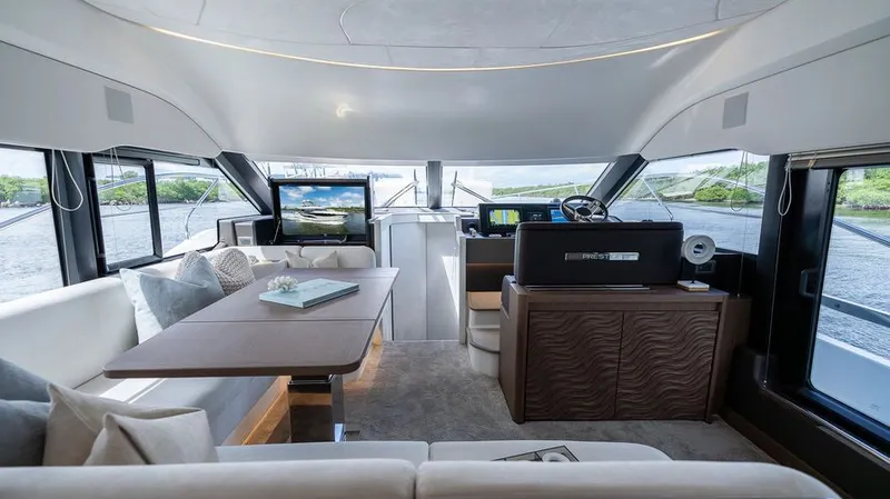 Slide: The Image of 2025 Prestige F4.9 - Image 30 - 30