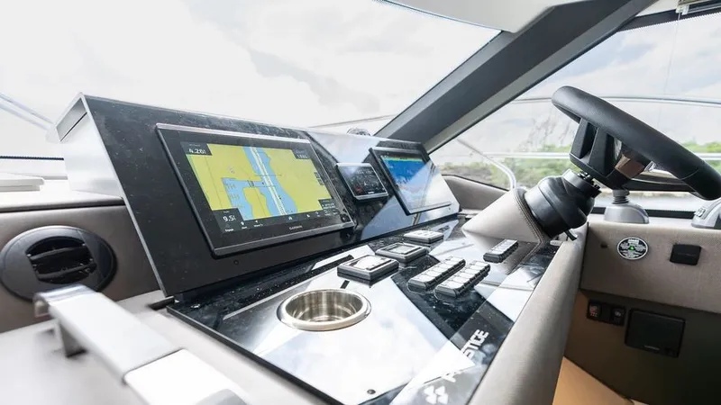 Slide: The Image of 2025 Prestige F4.9 - Image 32 - 32