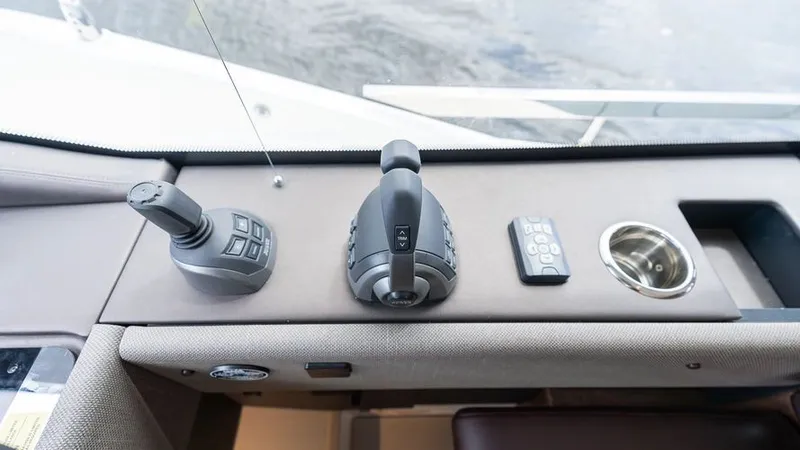 Slide: The Image of 2025 Prestige F4.9 - Image 35 - 35