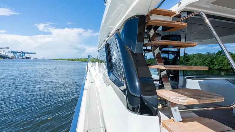 Slide: The Image of 2025 Prestige F4.9 - Image 51 - 51