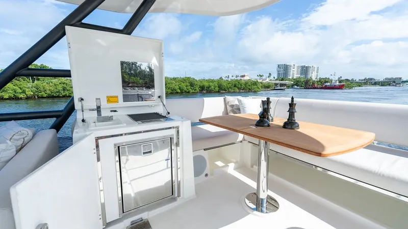 Slide: The Image of 2025 Prestige F4.9 - Image 55 - 55