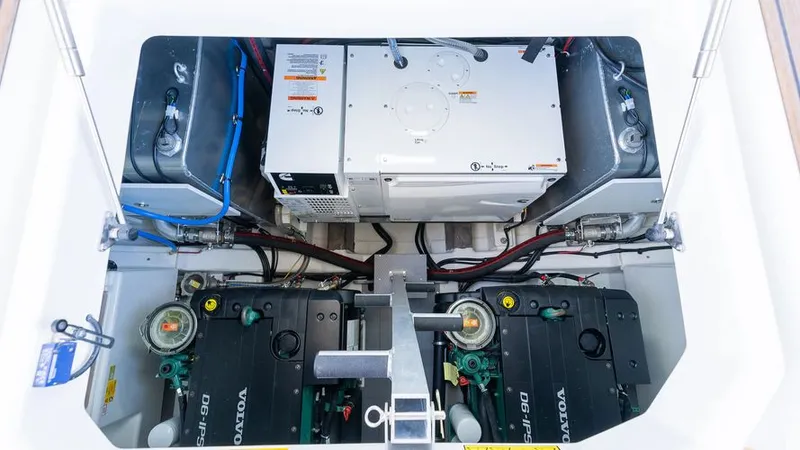 Slide: The Image of 2025 Prestige F4.9 - Image 65 - 65