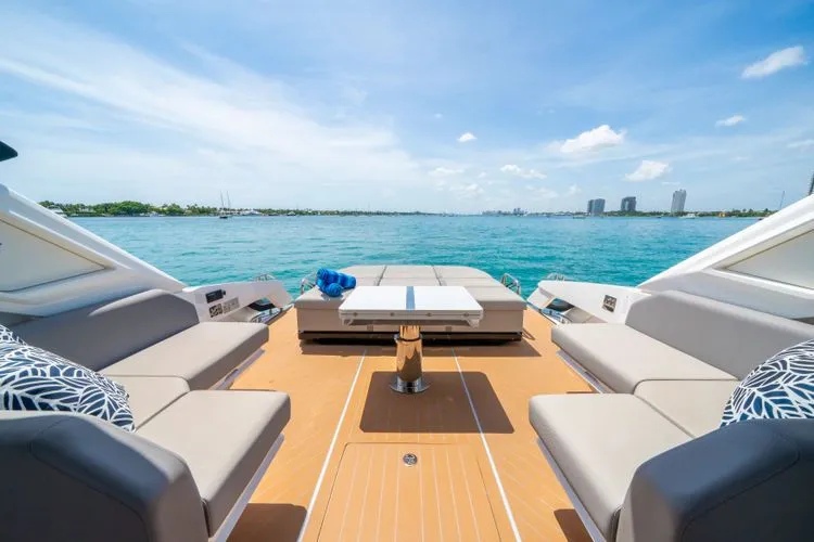 Slide: The Image of 2024 Sunseeker 55 - Image 27 - 27