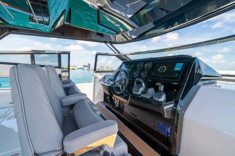 Slide: The Image of 2024 Sunseeker 55 - Image 29 - 29