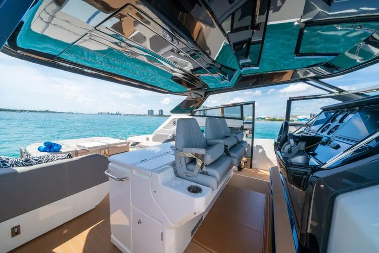 Slide: The Image of 2024 Sunseeker 55 - Image 30 - 30