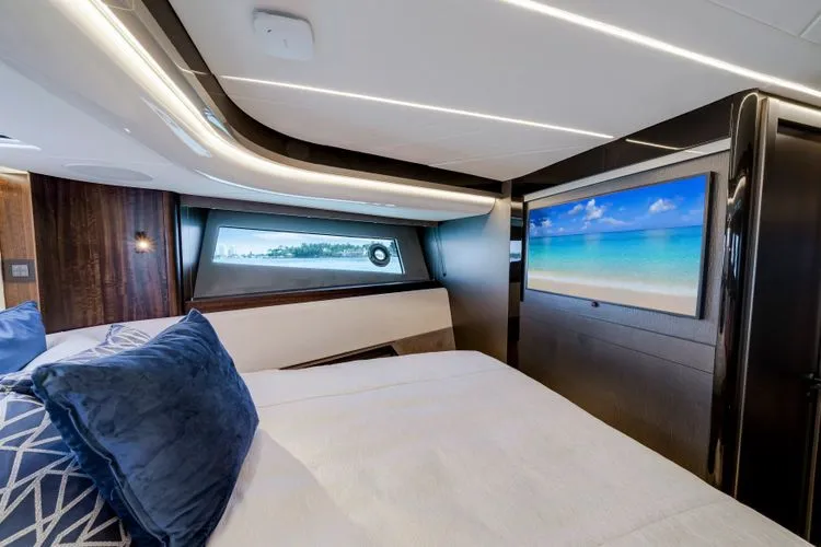 Slide: The Image of 2024 Sunseeker 55 - Image 32 - 32