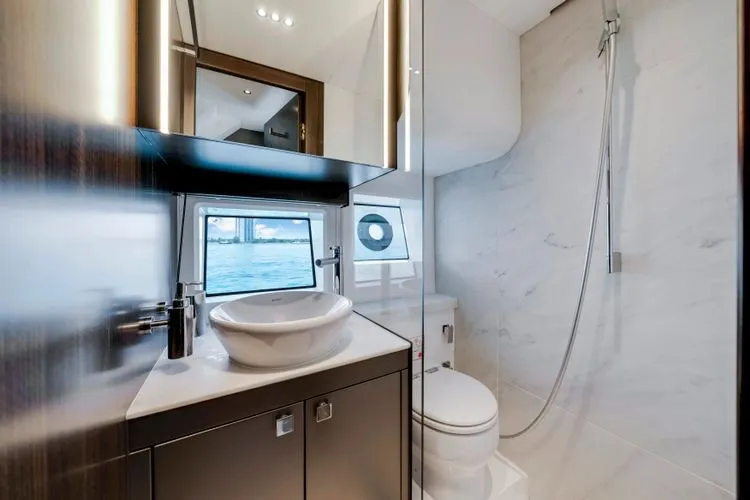 Slide: The Image of 2024 Sunseeker 55 - Image 34 - 34