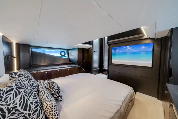 Slide: The Image of 2024 Sunseeker 55 - Image 35 - 35