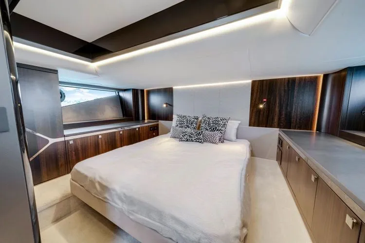 Slide: The Image of 2024 Sunseeker 55 - Image 37 - 37