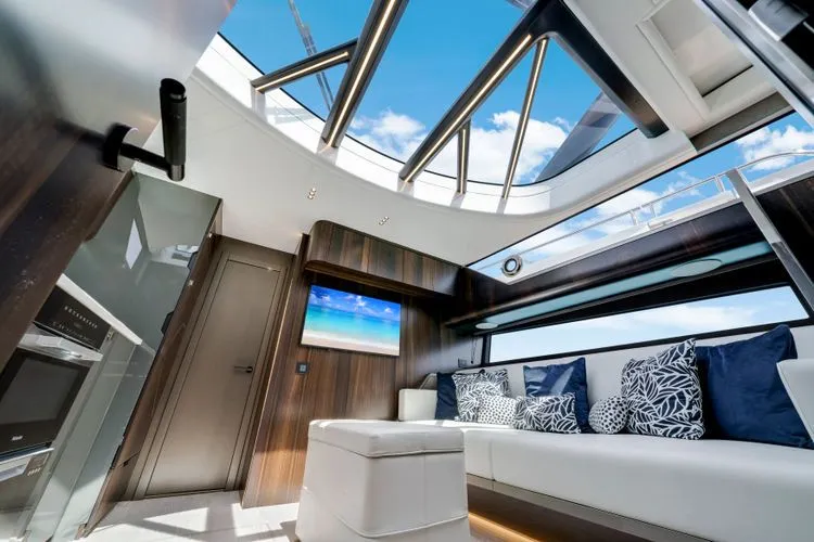 Slide: The Image of 2024 Sunseeker 55 - Image 38 - 38