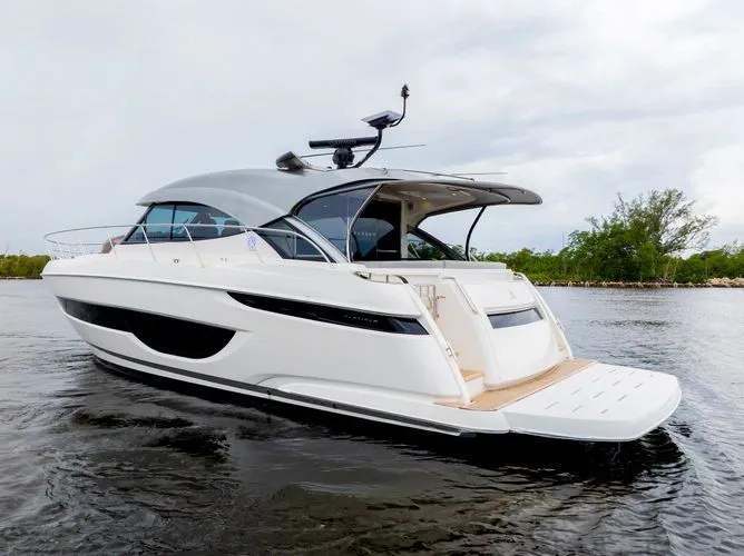 Slide: The Image of 2026 Riviera 4600 Sports Yacht - Image 7 - 7