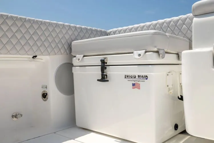 Slide: The Image of 2026 Hcb 48 Campeon - Image 11 - 11