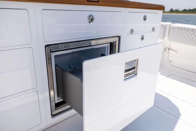 Slide: The Image of 2026 Hcb 48 Campeon - Image 18 - 18