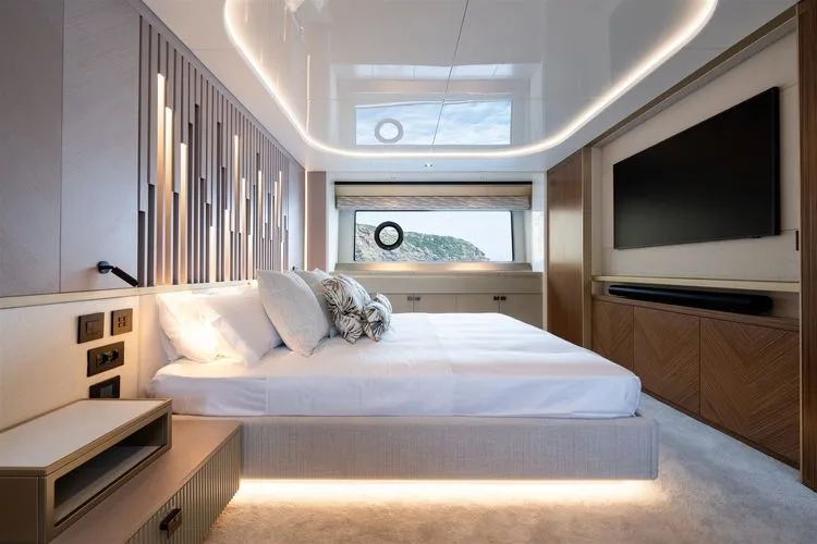 Slide: The Image of 2026 Sunseeker 82 Ocean Enclosed - Image 35 - 35