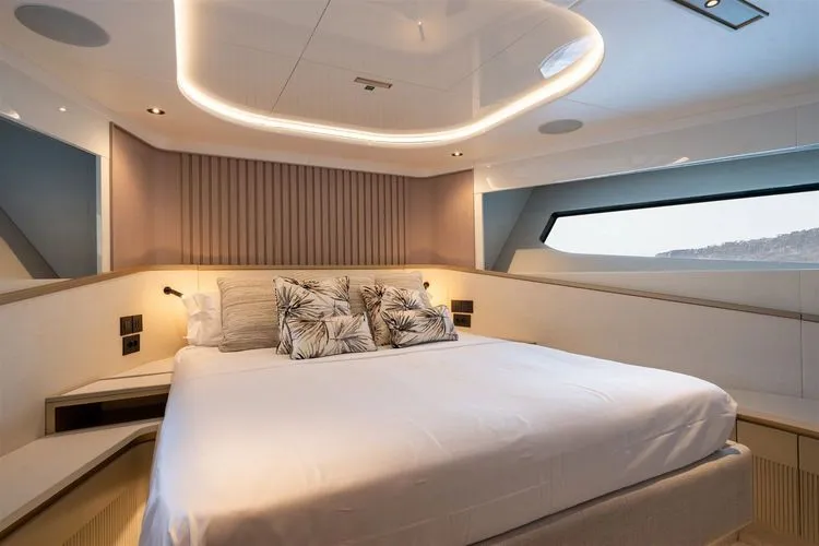 Slide: The Image of 2026 Sunseeker 82 Ocean Enclosed - Image 41 - 41