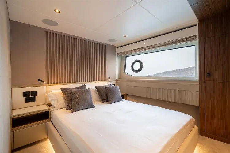 Slide: The Image of 2026 Sunseeker 82 Ocean Enclosed - Image 46 - 46