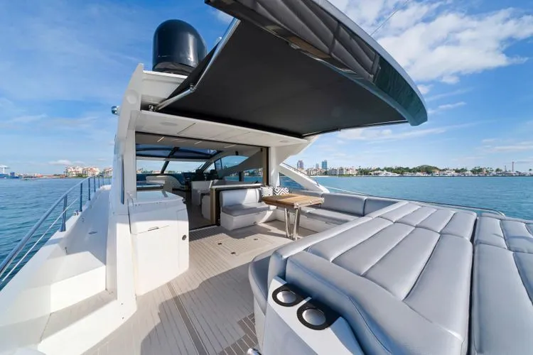 Slide: The Image of 2018 Sunseeker 68 Predator - Image 33 - 33