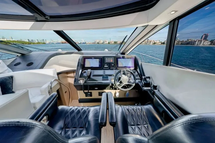 Slide: The Image of 2018 Sunseeker 68 Predator - Image 36 - 36