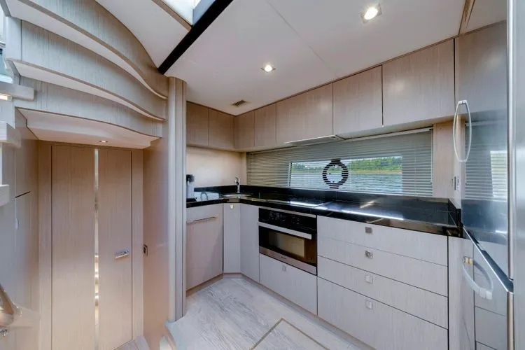 Slide: The Image of 2018 Sunseeker 68 Predator - Image 55 - 55