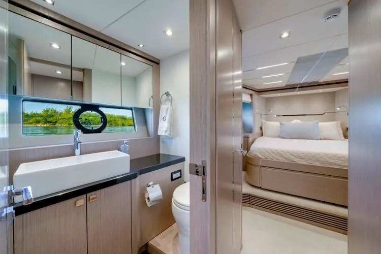 Slide: The Image of 2018 Sunseeker 68 Predator - Image 58 - 58